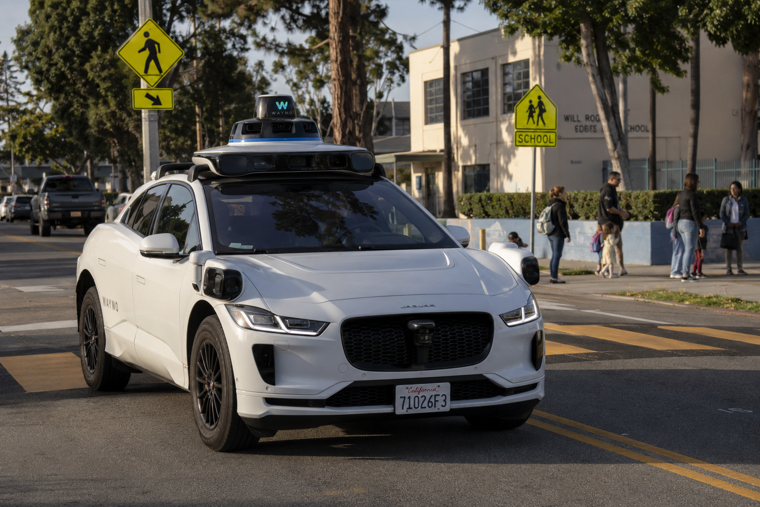 Waymo给Robotaxi安全评估换尺：更像人，但还不是安全证明
